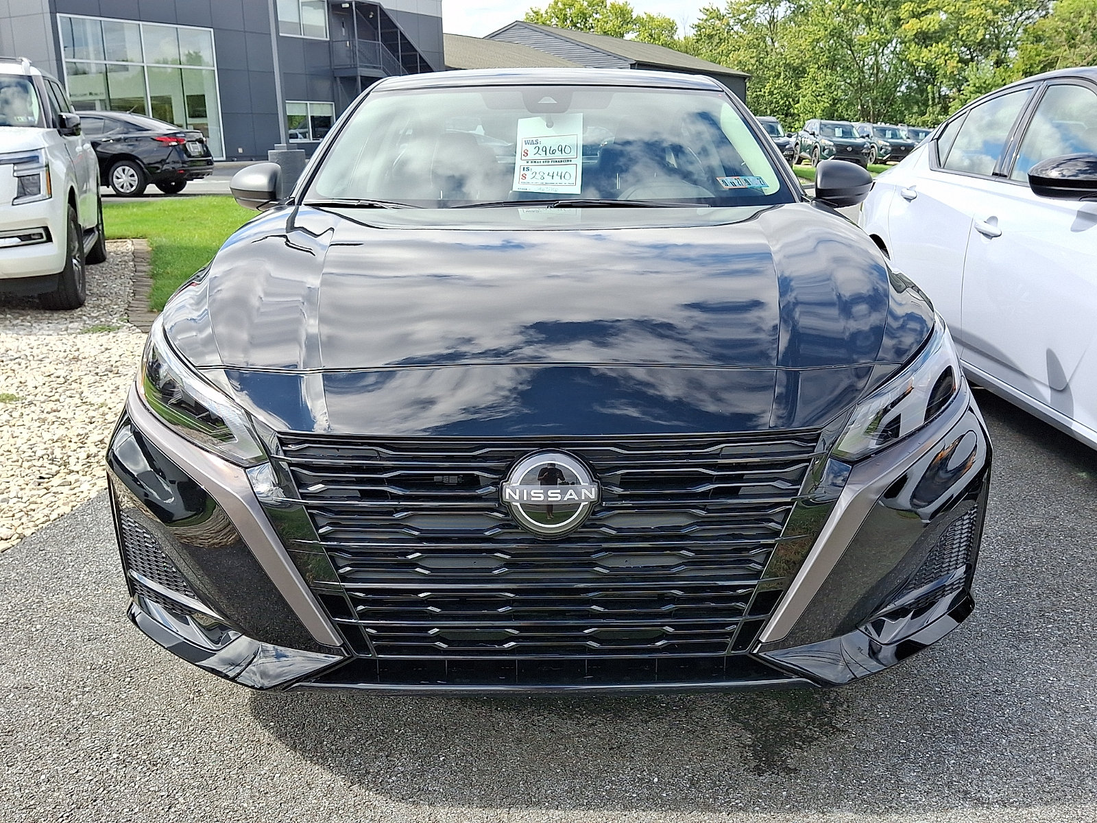 New 2026 Nissan Altima 2.5 SV FWD image 2