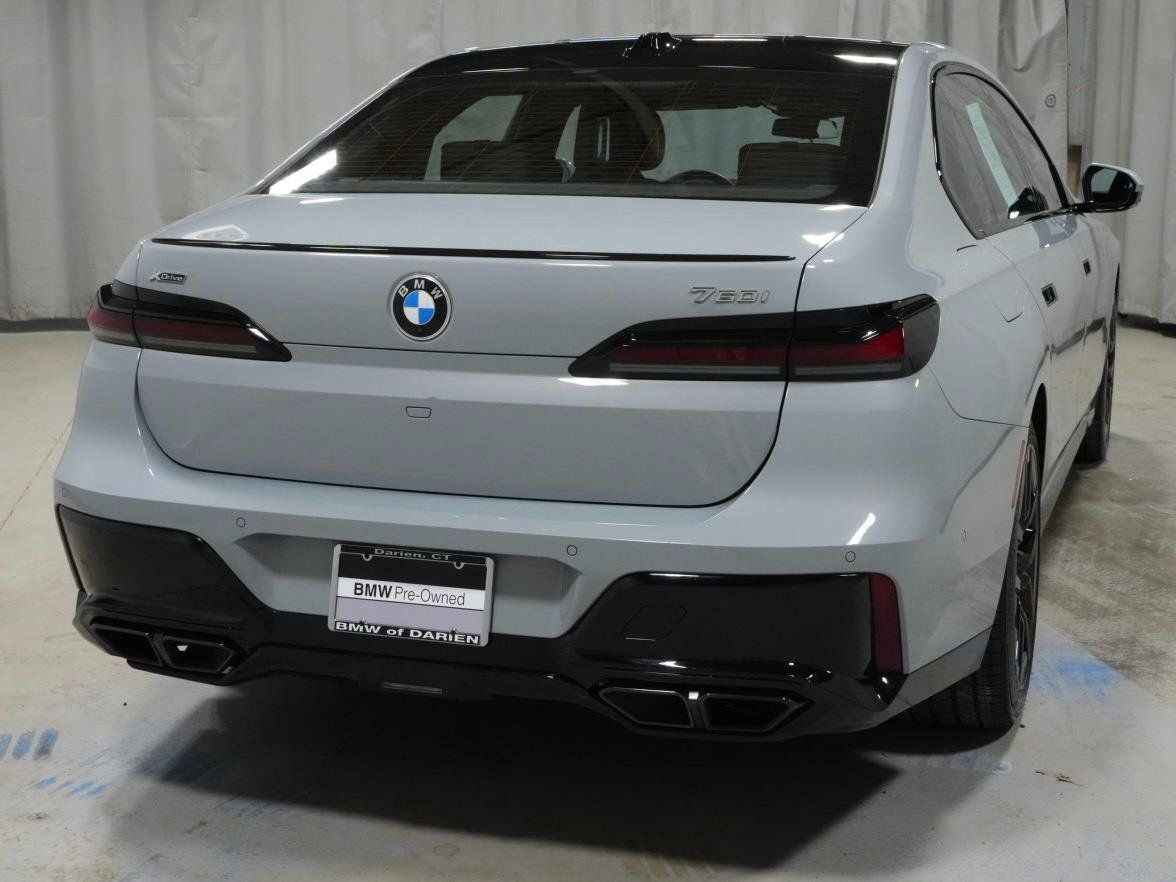 Used 2024 BMW 760i xDrive w/ Executive Package AWD/4WD image 24