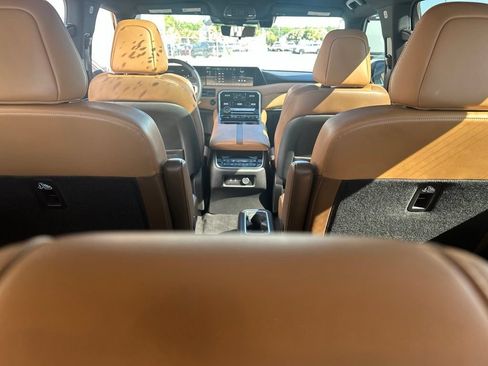 Certified 2025 Nissan Armada Platinum Reserve AWD/4WD image 26