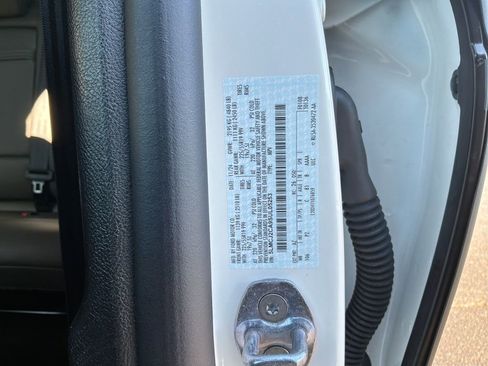 Used 2025 Lincoln Corsair Reserve w/ Equipment Group 202A image 13