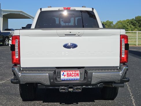 Used 2024 Ford F250 Lariat w/ FX4 Off-Road Package AWD/4WD image 5