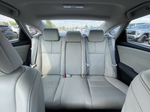 Used 2014 Toyota Avalon XLE image 25