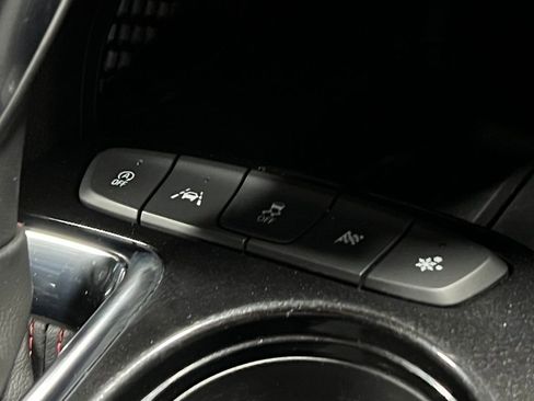 Used 2021 Chevrolet TrailBlazer RS w/ Convenience Package image 29