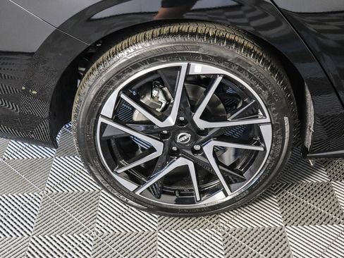 New 2025 Nissan Sentra SR image 10