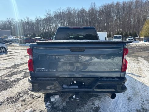 Used 2025 Chevrolet Silverado 2500 Custom w/ Custom Value Package image 6