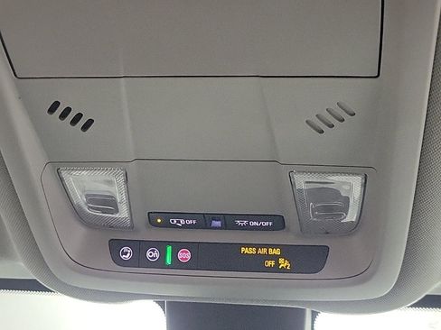 Used 2022 Chevrolet Equinox LT image 30