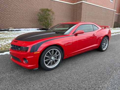 Used 2010 Chevrolet Camaro SS image 3