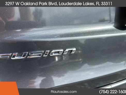 Used 2020 Ford Fusion SE image 12