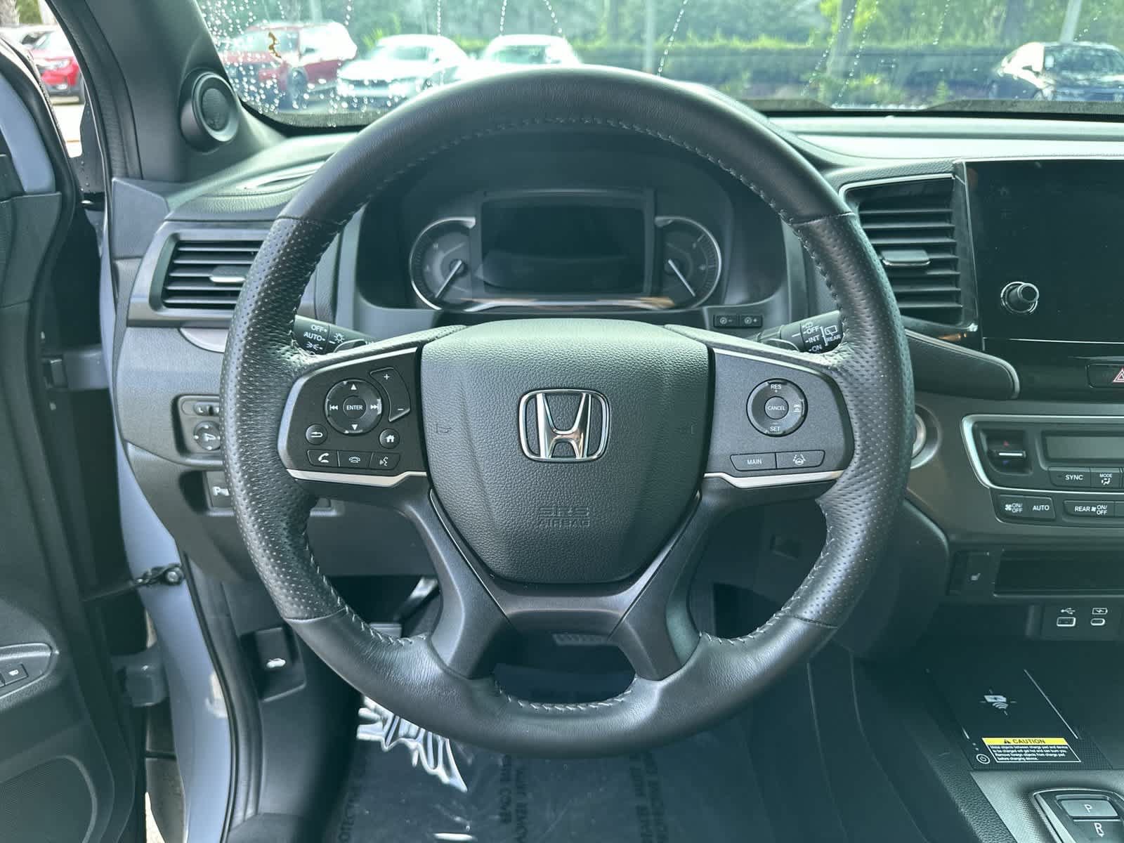 Used 2025 Honda Passport EX-L image 18