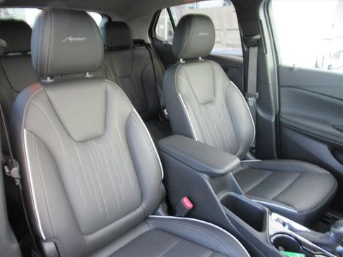 New 2026 Buick Encore GX Avenir w/ Avenir Technology Package image 9