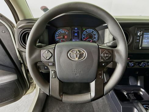 Used 2019 Toyota Tacoma SR w/ SR Convenience Package image 11