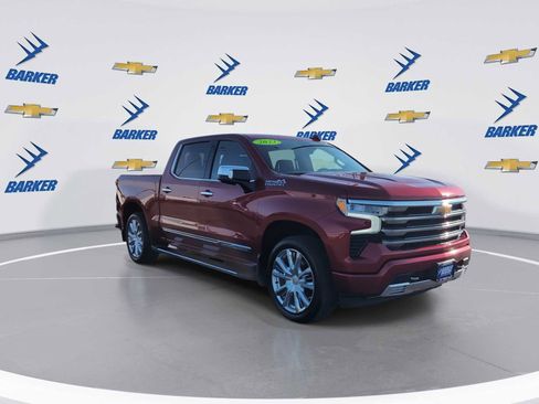 Used 2025 Chevrolet Silverado 1500 High Country image 2