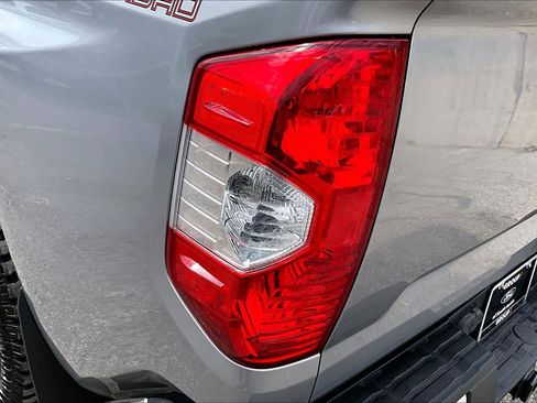 Used 2016 Toyota Tundra SR5 w/ Tow Package image 30