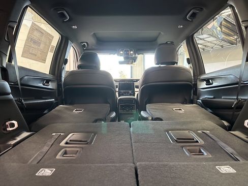 New 2025 Jeep Grand Cherokee L Altitude image 38