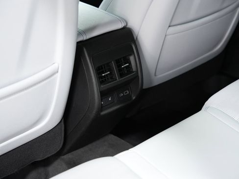 Used 2024 Cadillac XT4 Sport image 25