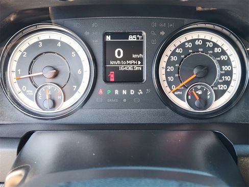 Used 2024 RAM 1500 Classic SLT image 18