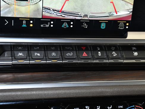 Used 2023 GMC Sierra 1500 SLT w/ SLT Premium Package image 32