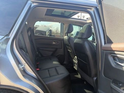 Used 2021 Nissan Rogue SL w/ Premium Package image 35