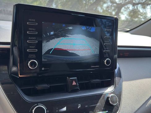 Used 2021 Toyota Corolla L FWD image 6