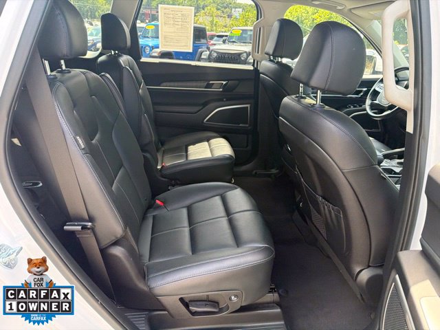 Used 2024 Kia Telluride EX w/ EX Captain's Chair Package AWD/4WD image 22