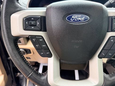 Used 2021 Ford F250 Lariat w/ Lariat Value Package AWD/4WD image 26