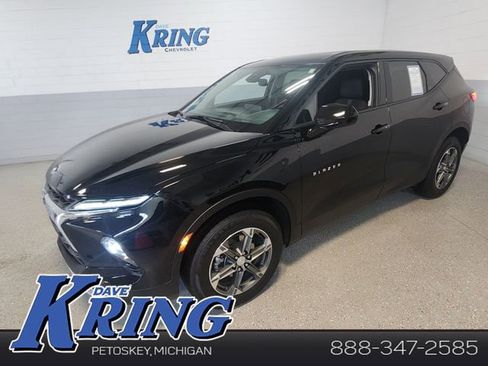 Used 2025 Chevrolet Blazer LT AWD/4WD image 1