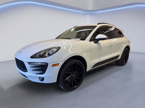 Used 2017 Porsche Macan AWD/4WD image 3