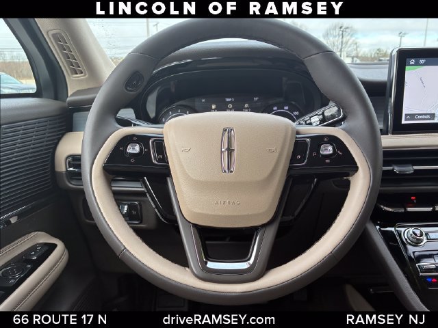 Certified 2022 Lincoln Corsair AWD w/ Equipment Group 101A image 24