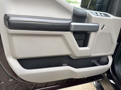 Used 2018 Ford F150 XLT AWD/4WD image 10