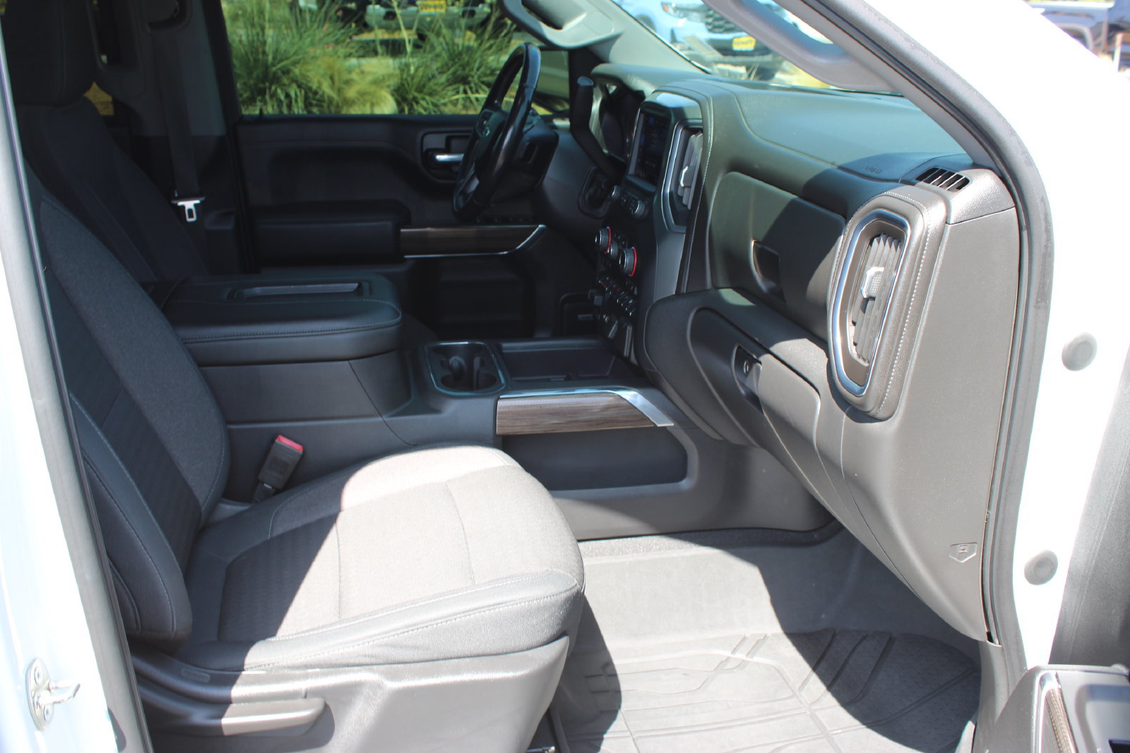 Used 2019 Chevrolet Silverado 1500 RST w/ All-Star Edition AWD/4WD image 27