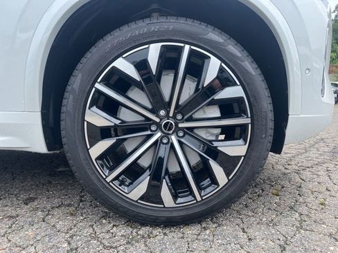 New 2026 Volvo XC90 B6 Plus w/ Protection Package Premier AWD/4WD image 9