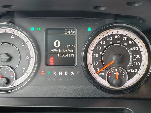 Used 2018 RAM 1500 Express image 25