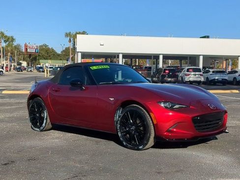 Used 2025 MAZDA MX-5 Miata Club image 2