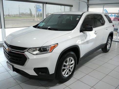 Used 2021 Chevrolet Traverse LS image 5