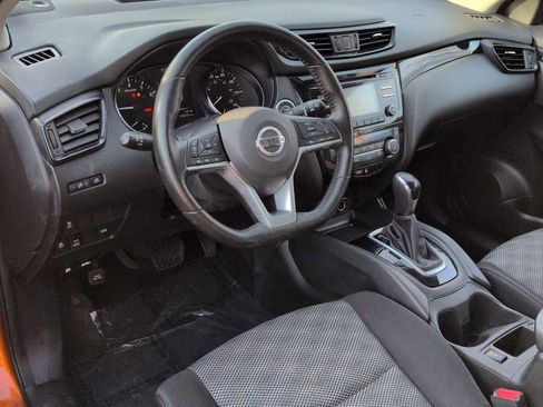 Used 2017 Nissan Rogue Sport SV w/ SV All-Weather Package image 16