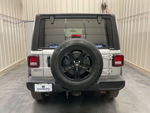 Used 2023 Jeep Wrangler Sport image 21