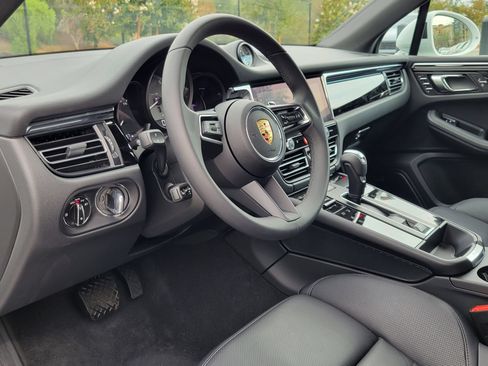 New 2025 Porsche Macan S AWD/4WD image 4