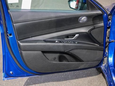 Used 2021 Hyundai Elantra SEL w/ Cargo Package image 18