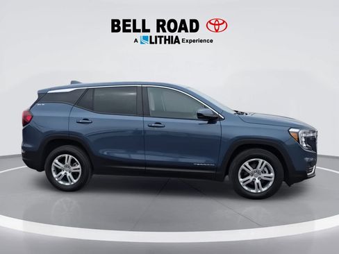 Used 2024 GMC Terrain SLE AWD/4WD image 9