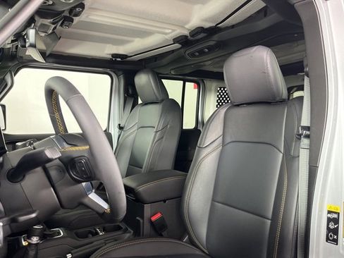 Used 2024 Jeep Wrangler Sahara w/ Technology Group image 4