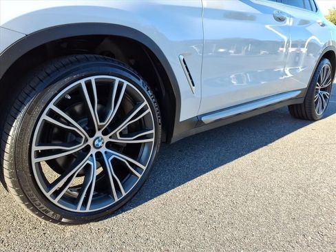 Used 2022 BMW X4 xDrive30i w/ Premium Package 2 image 9