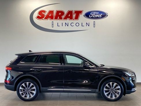 Used 2021 Lincoln Corsair Reserve AWD/4WD image 1