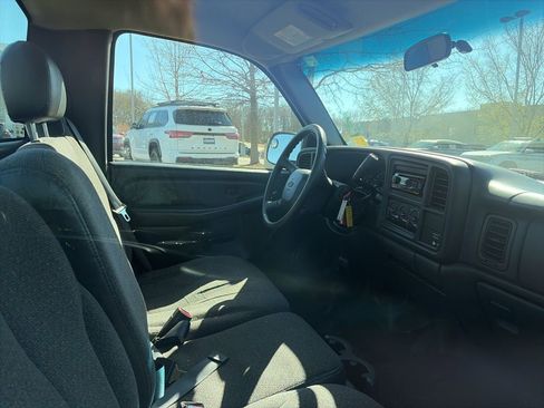 Used 2002 Chevrolet Silverado 1500 2WD Regular Cab image 23