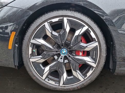 Certified 2025 BMW i5 M60 w/ Executive Package image 9