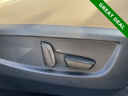 Used 2020 INFINITI QX50 Luxe w/ Navigation Package FWD image 12