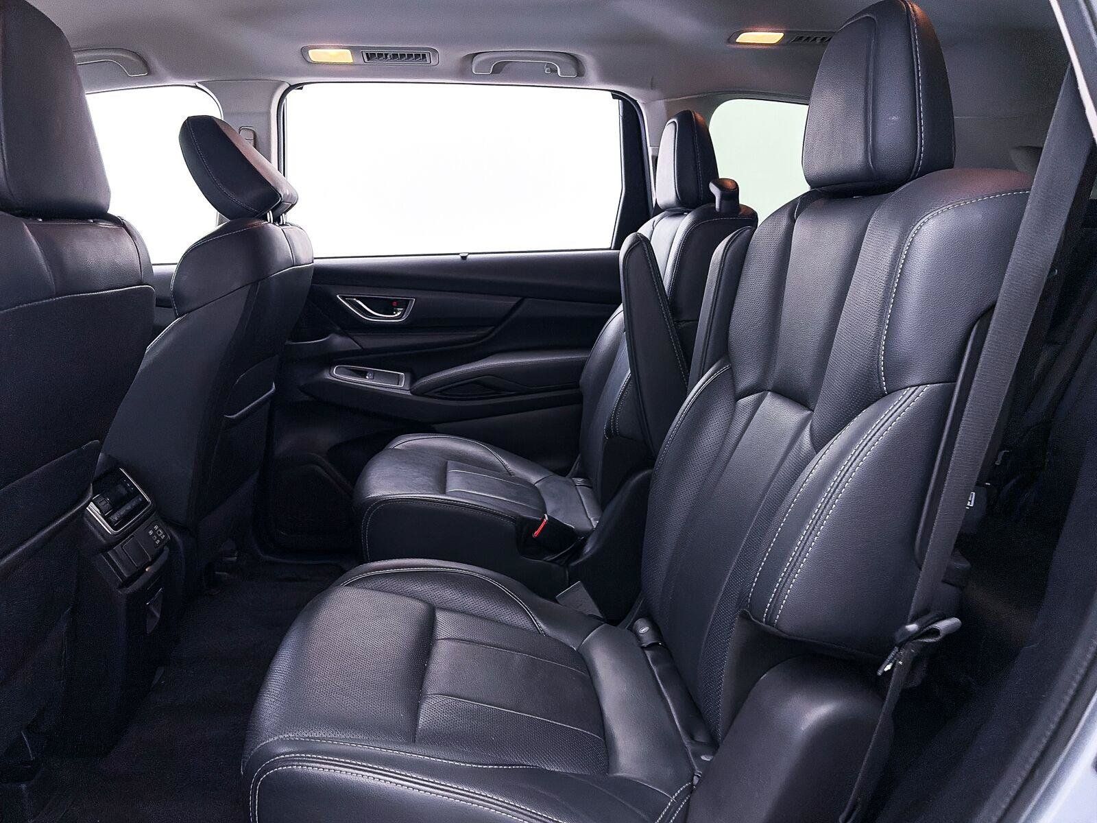 Used 2023 Subaru Ascent Limited AWD/4WD image 2