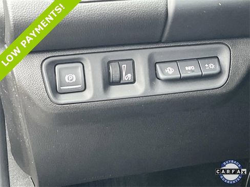 Used 2021 GMC Acadia SLT w/ Technology Package image 28