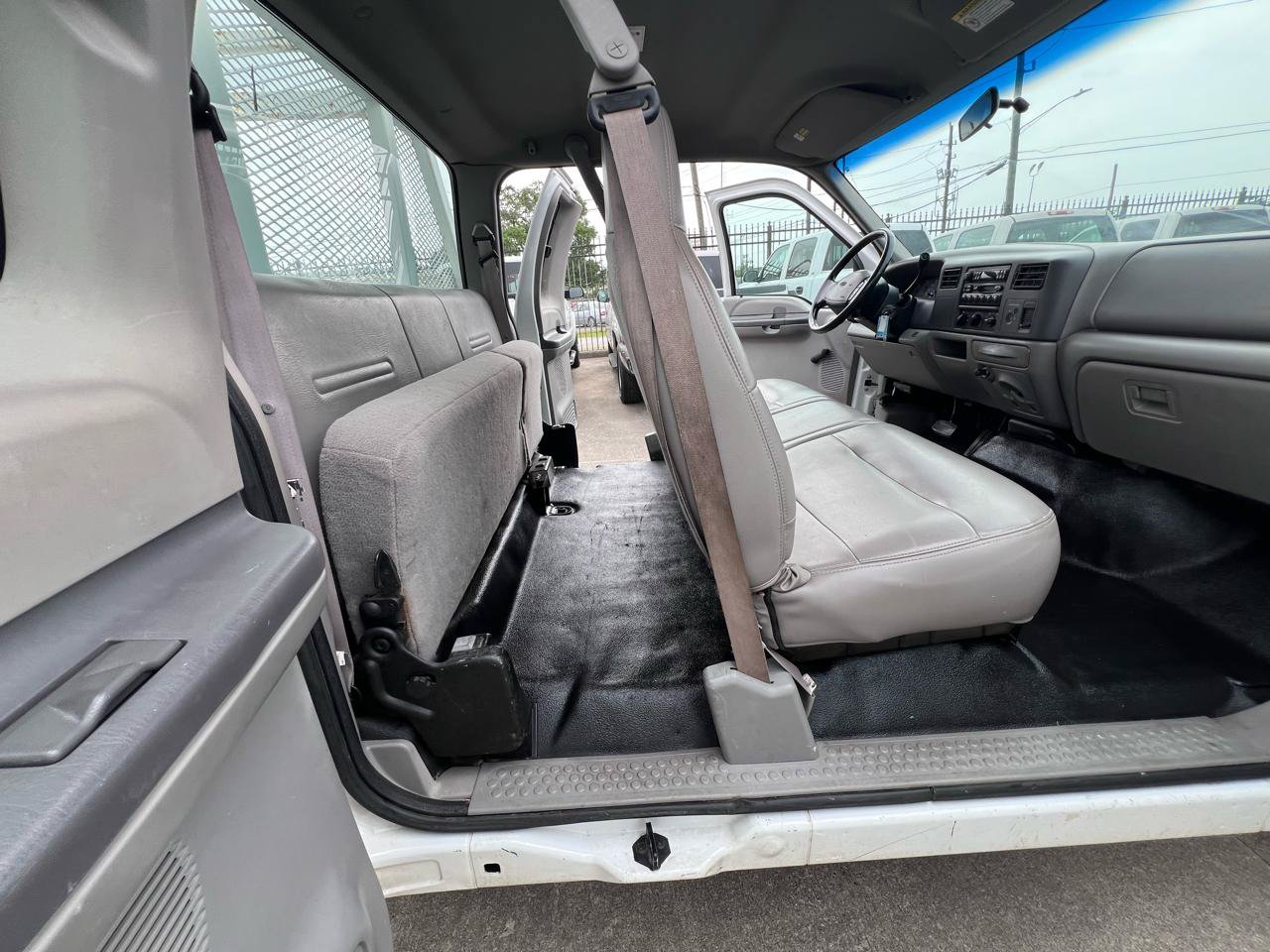 Used 2001 Ford F350 XL RWD image 67