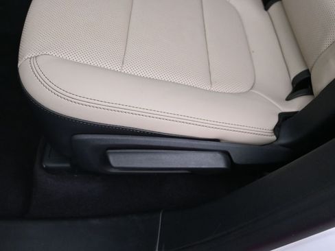 Used 2020 Ford Escape SE Sport image 28