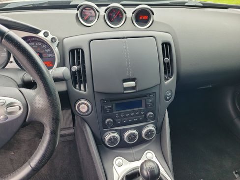 Certified 2019 Nissan 370Z Coupe RWD image 18